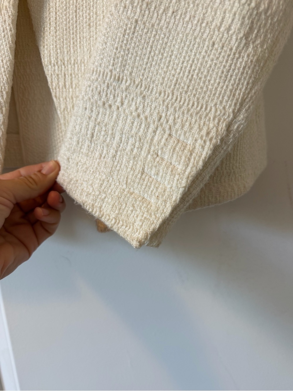 Theory Cotton Textured Brince
Newdale Bonded Warm Ivory
Blazer Size 00 - Picture 6 of 10